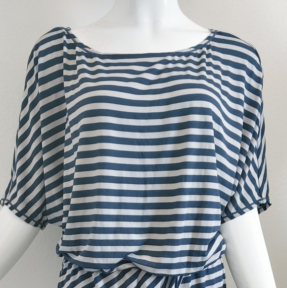 Max Studio Size S - Picture 4 of 16